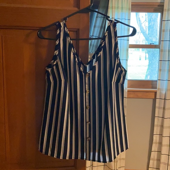 Vero Moda Navy Blue and Off-White Mock Button Tank - Picture 6 of 7